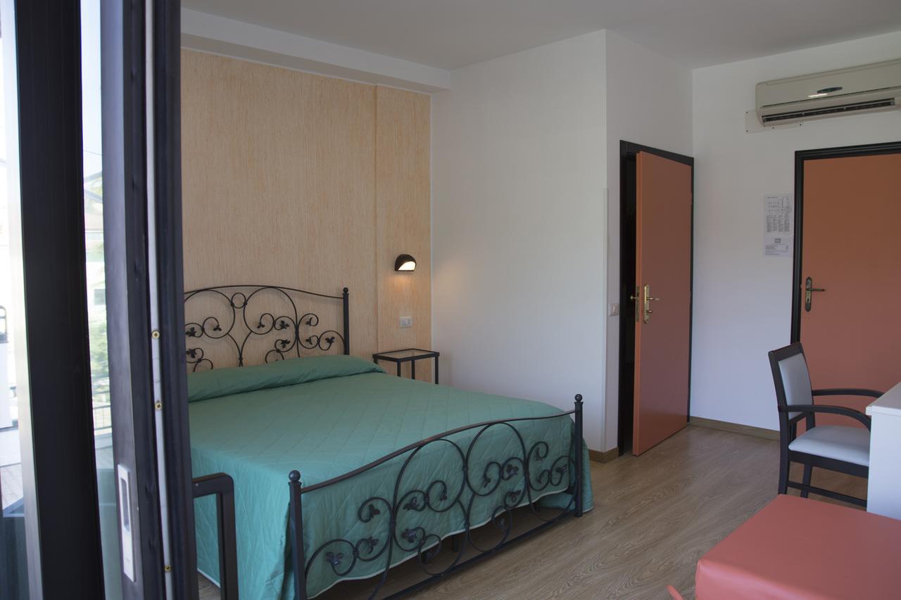 Ristorante Albergo Gerardo Di Masi Caposele المظهر الخارجي الصورة